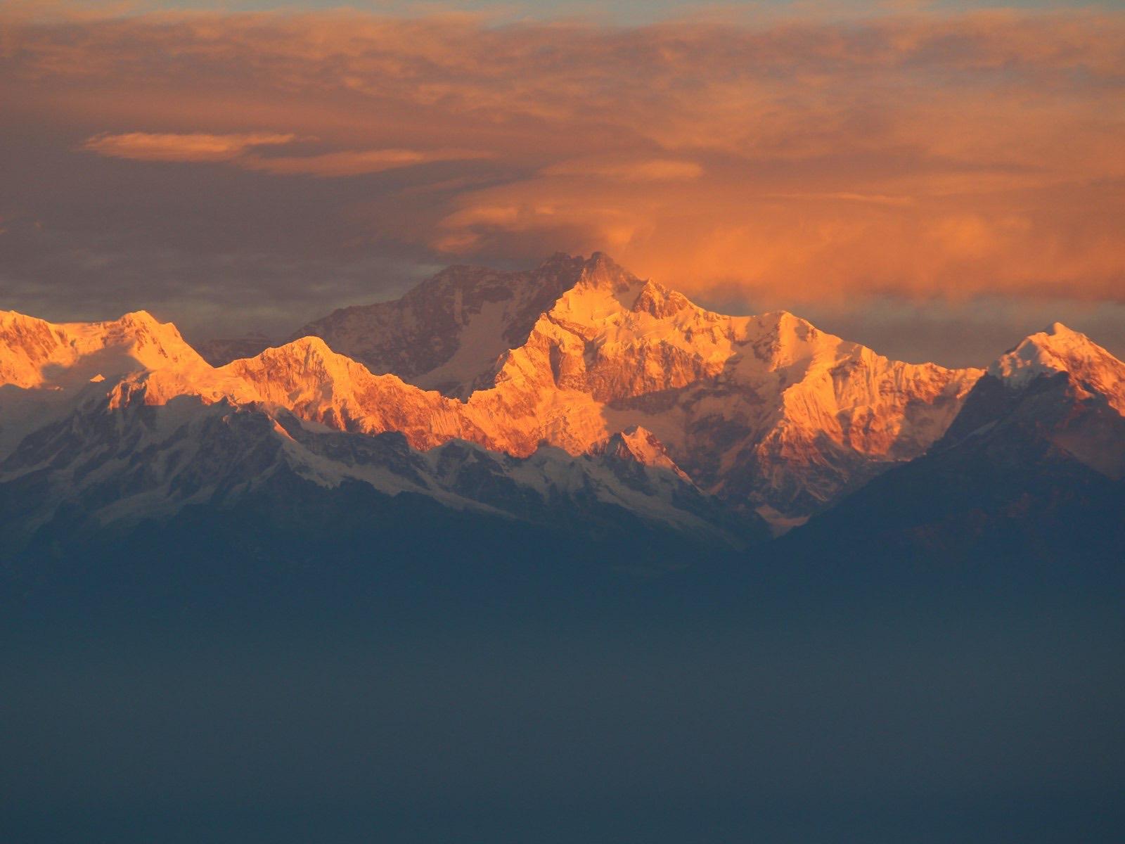 Darjeeling and Kurseong: The Toy Train, the Tea and a Slow Stay in the Hills