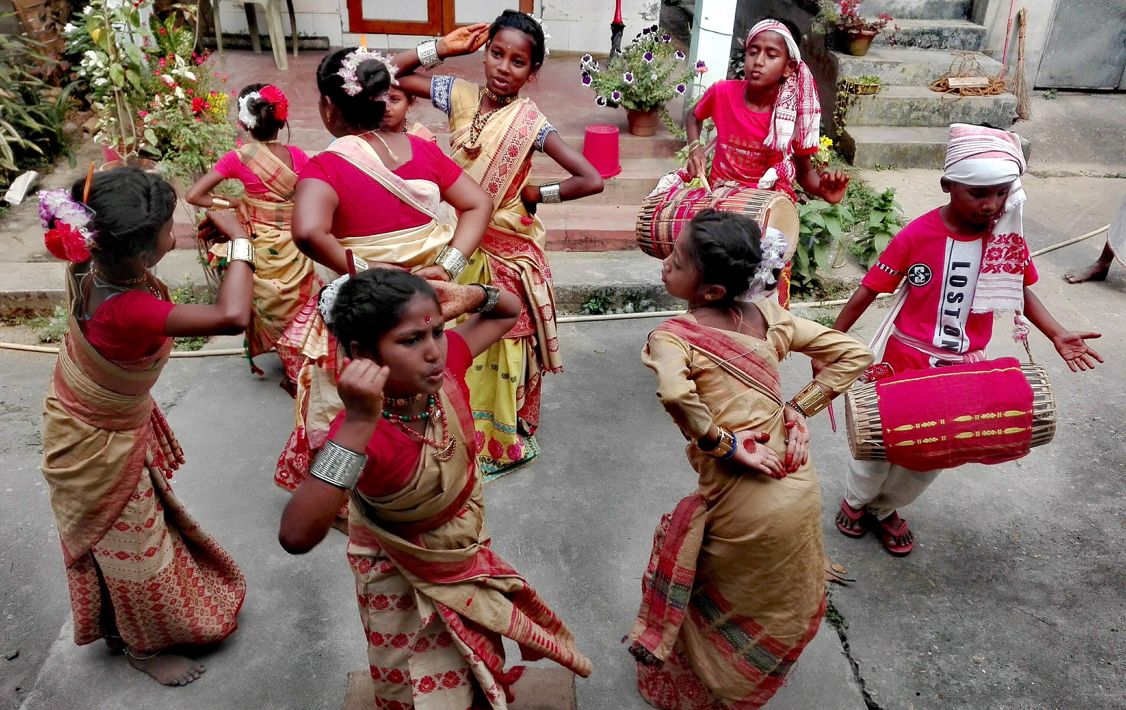 The Women of Sualkuchi and the Mekhela Chador