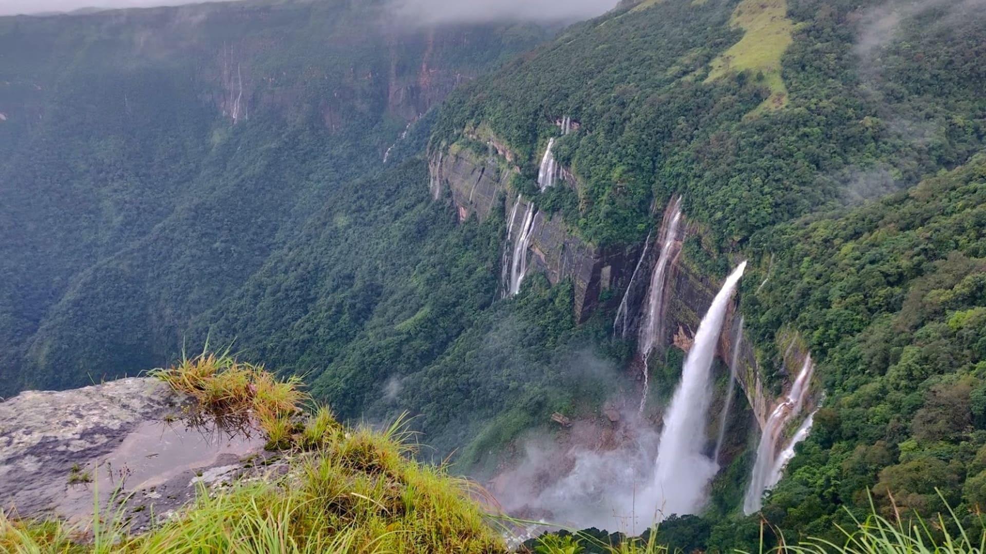 Meghalaya Trip Cost: A Budget for 3 Days, 7 Days and a Family of 4