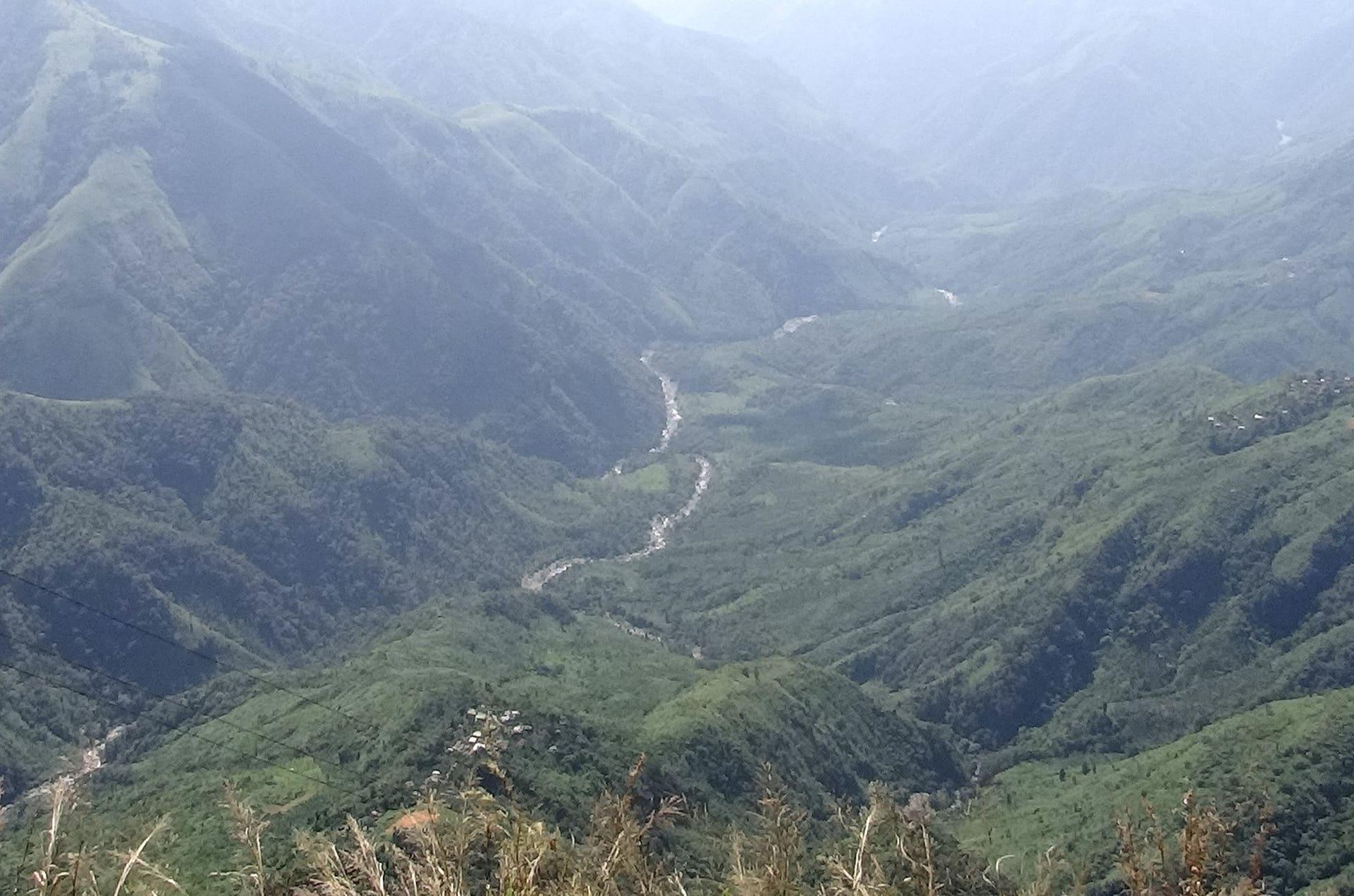 Meghalaya Travel Guide: Regions, Days, Seasons and Rules